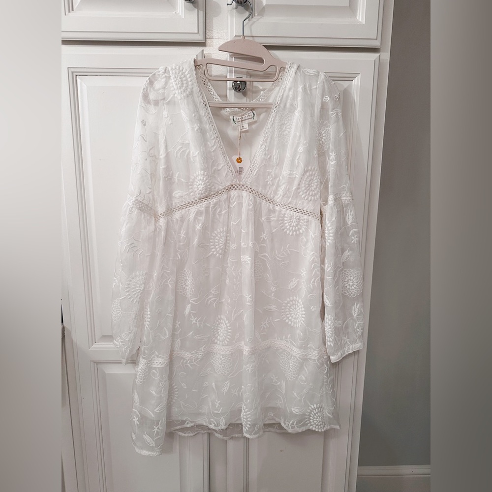 White lace dress